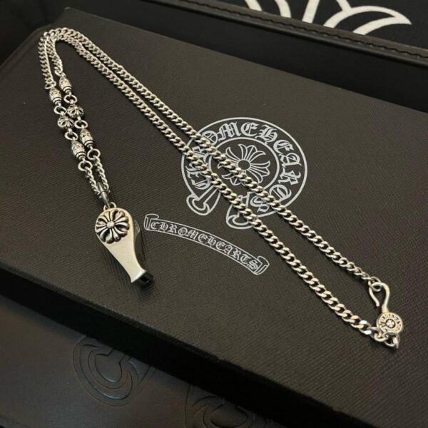 replica,repliche,fake,1:1,earrings,bracelet,ring,jewelry [Controqualità] Collana con pendente a forma di fischio e nuova collana classica retrò con cuori cromati (8B7C)