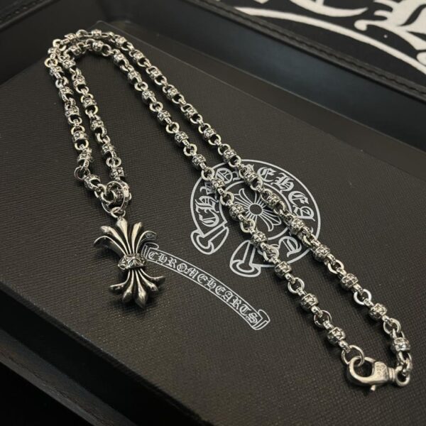 replica,repliche,fake,1:1,earrings,bracelet,ring,jewelry [Controqualità] Collana con pendente Iris e cuori cromati con nuova croce e fiori (D2CB)