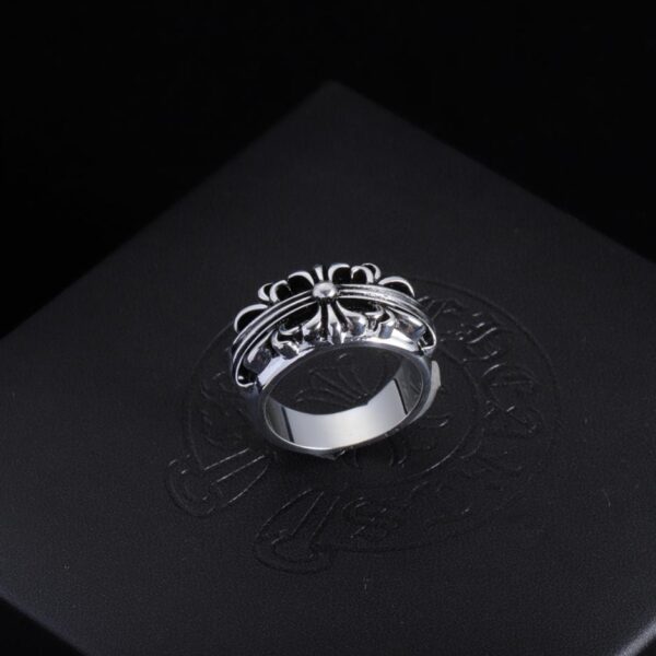 replica,repliche,fake,1:1,earrings,bracelet,ring,jewelry  Anello con cuori cromati (D24D)