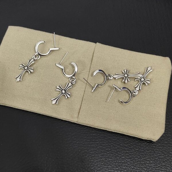 replica,repliche,fake,1:1,earrings,bracelet,ring,jewelry Orecchini con croce cuore di corvo (D774)