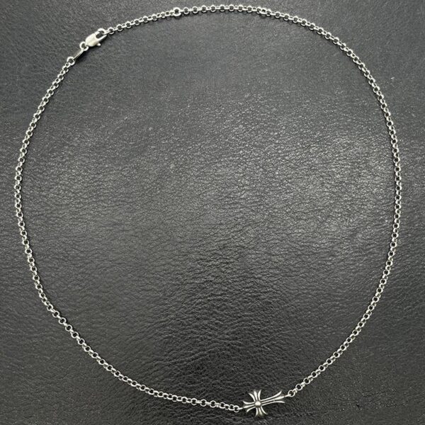 Catena vintage a forma di croce in argento con clavicola e cuore di corvo (E23B)