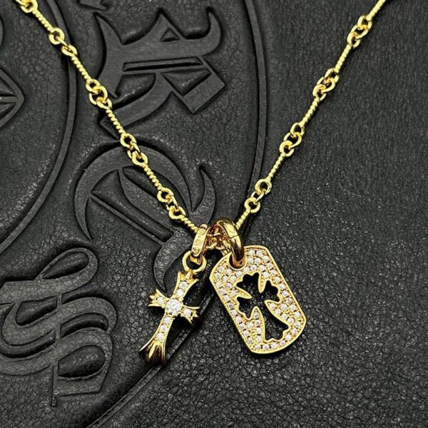 replica,repliche,fake,1:1,earrings,bracelet,ring,jewelry Collana con croce e diamanti in oro 22K con cuore di corvo (E94B)