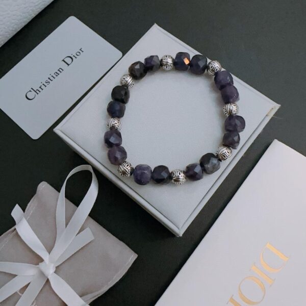 replica,repliche,fake,1:1,earrings,bracelet,ring,jewelry Il bracciale Dior multielemento in pietra naturale agata stile argento tailandese può essere indossato sia da uomini che da donne (8906).