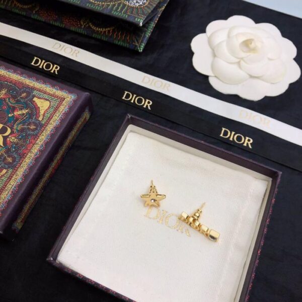 replica,repliche,fake,1:1,earrings,bracelet,ring,jewelry Nuova spilla Dior (1E47)