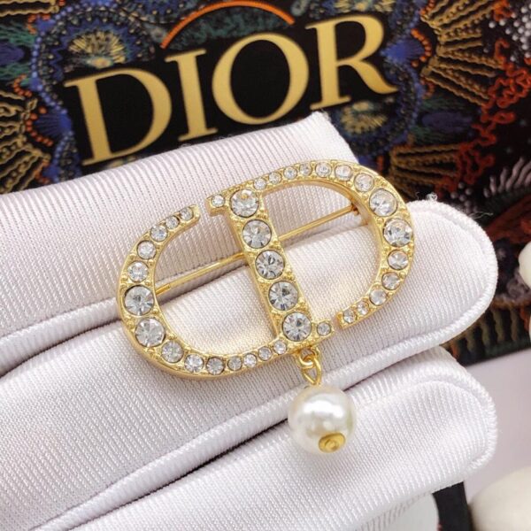 replica,repliche,fake,1:1,earrings,bracelet,ring,jewelry Spilla da banco Dior (522D)