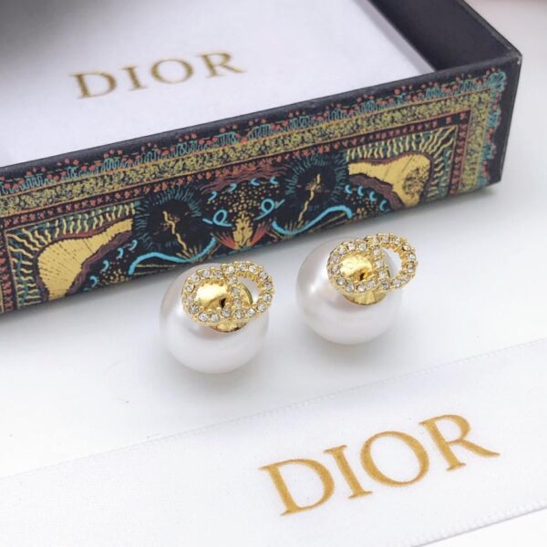Mini orecchini a bottone Dior New CD con perle di diamanti (70DC)