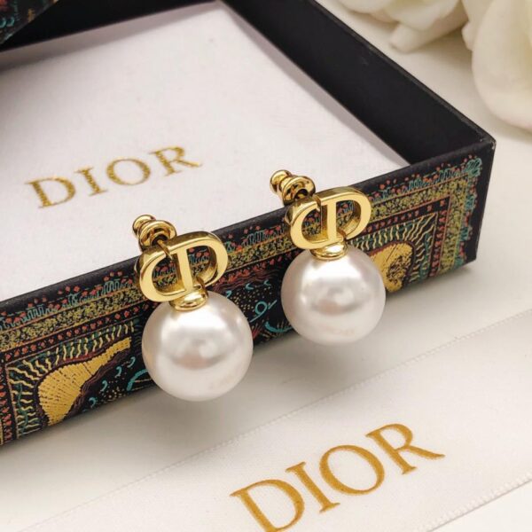 replica,repliche,fake,1:1,earrings,bracelet,ring,jewelry Mini orecchini a bottone Dior CD con perle (D956)