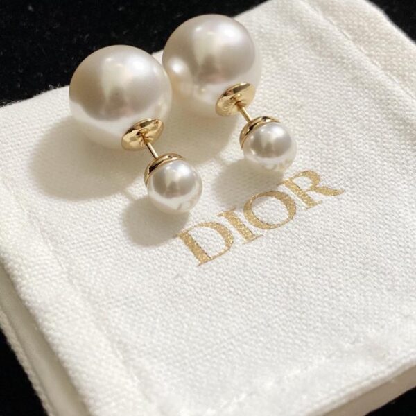 replica,repliche,fake,1:1,earrings,bracelet,ring,jewelry Orecchini a bottone con perle di diamanti Dior CD (D4F1)