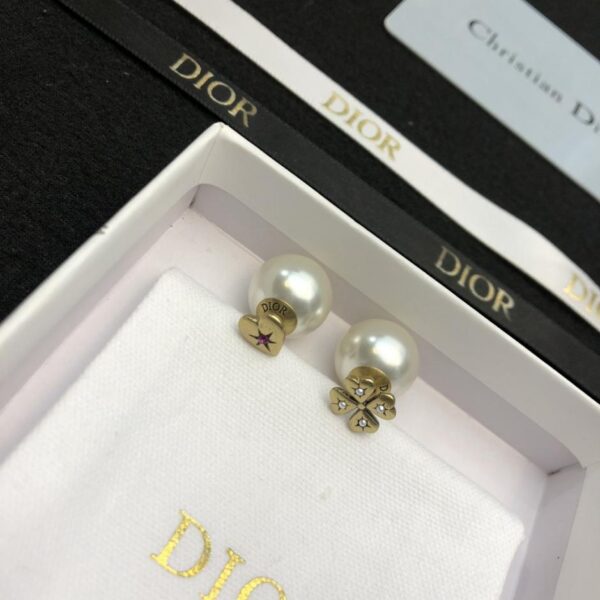 replica,repliche,fake,1:1,earrings,bracelet,ring,jewelry Orecchini a bottone Dior Asymmetric Love CD (9705)