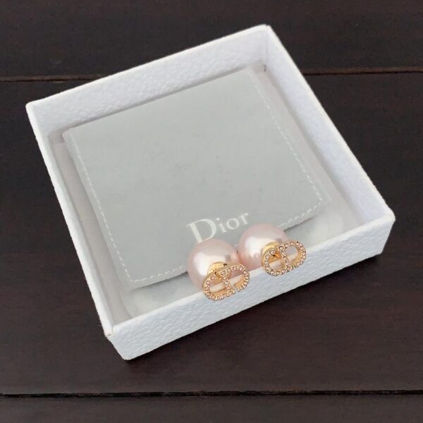 replica,repliche,fake,1:1,earrings,bracelet,ring,jewelry Gli ultimi orecchini con perle grandi e diamanti rosa di Dior (4926)