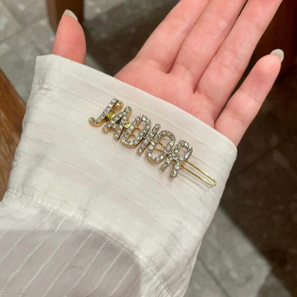 replica,repliche,fake,1:1,earrings,bracelet,ring,jewelry Contatore fermacapelli Dior letter nuovo modello (2A4C)