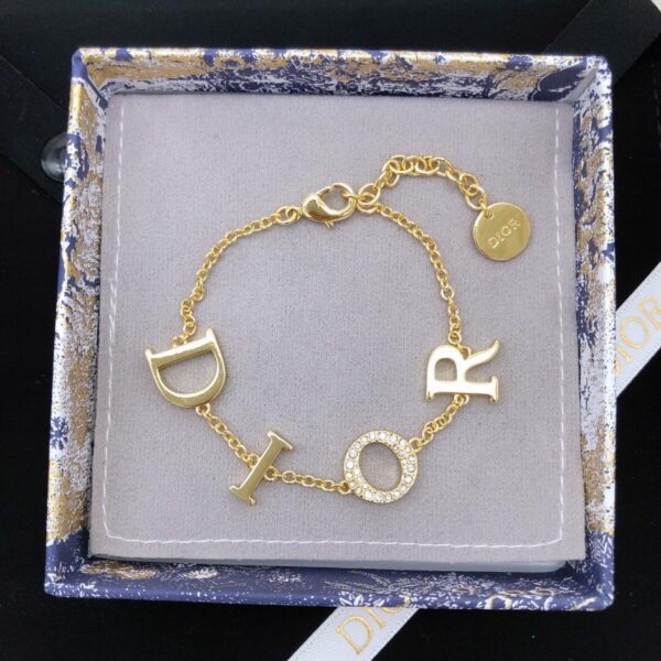 Collana con lettera Dior (FF81)