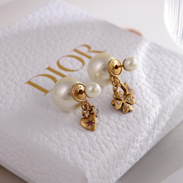Orecchini Dior nuova lettera (17A5)