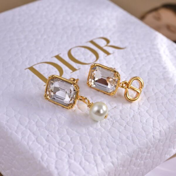 Orecchini Dior nuova lettera (332E)