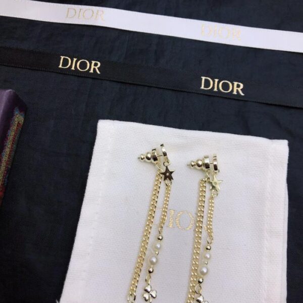 replica,repliche,fake,1:1,earrings,bracelet,ring,jewelry Nuovi orecchini Dior (082F)