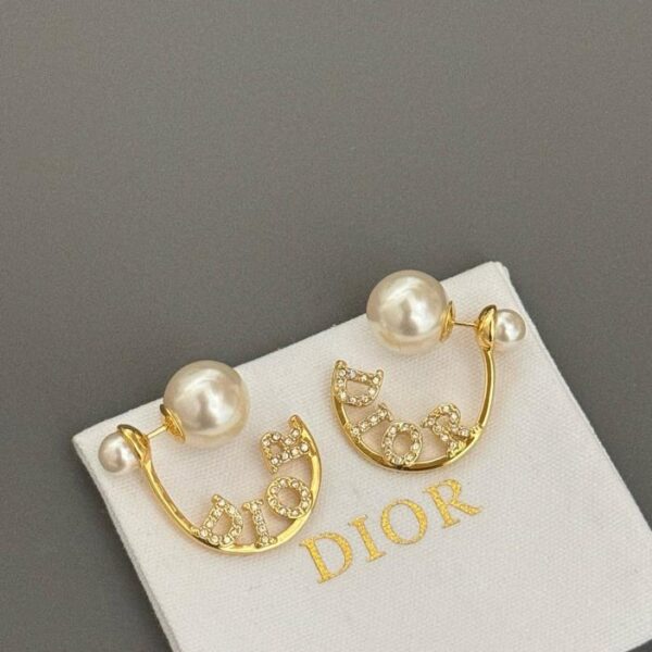 replica,repliche,fake,1:1,earrings,bracelet,ring,jewelry Dior nuovi orecchini di perle rotonde formato lettera (5E82)