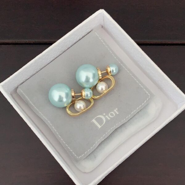 Ultimi orecchini Dior con perle blu grandi e piccole (D47A)