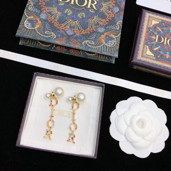 replica,repliche,fake,1:1,earrings,bracelet,ring,jewelry Orecchini lettera Dior contatore nuovo modello (B9D2)