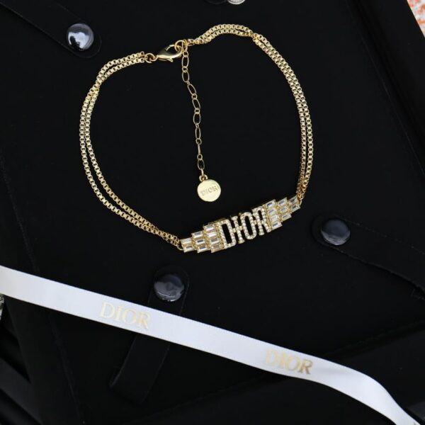 Collana Dior Heavy Industry con lettera quadrata e diamanti, (6AAF)