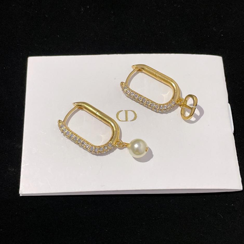 replica,repliche,fake,1:1,earrings,bracelet,ring,jewelry Orecchini Dior con perline cd con diamanti o pendenti (1BE4) replica,repliche,fake,1:1,earrings,bracelet,ring,jewelry Orecchini Dior con perline cd con diamanti o pendenti (1BE4)