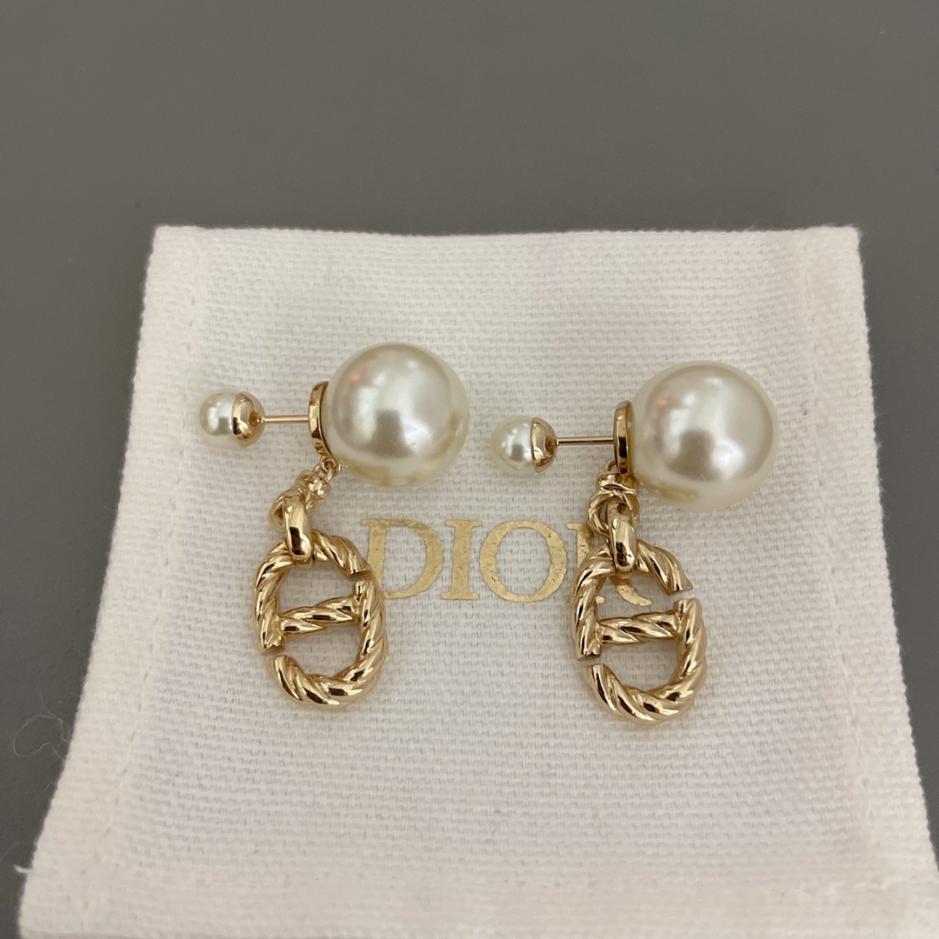 replica,repliche,fake,1:1,earrings,bracelet,ring,jewelry Orecchini Dior twist cd con doppia perla (A3F9) replica,repliche,fake,1:1,earrings,bracelet,ring,jewelry Orecchini Dior twist cd con doppia perla (A3F9)