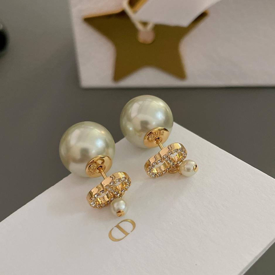 replica,repliche,fake,1:1,earrings,bracelet,ring,jewelry Orecchini Dior CD Perle (29C7) replica,repliche,fake,1:1,earrings,bracelet,ring,jewelry Orecchini Dior CD Perle (29C7)