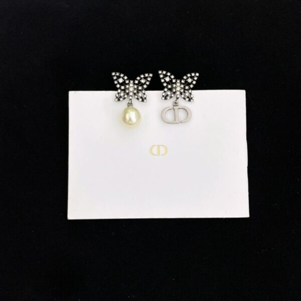 replica,repliche,fake,1:1,earrings,bracelet,ring,jewelry Orecchini a bottone con perline CD Dior con diamanti pieni di farfalle (8E20)