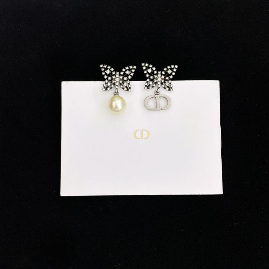 replica,repliche,fake,1:1,earrings,bracelet,ring,jewelry Orecchini a bottone con perline CD Dior con diamanti pieni di farfalle (8E20) replica,repliche,fake,1:1,earrings,bracelet,ring,jewelry Orecchini a bottone con perline CD Dior con diamanti pieni di farfalle (8E20)