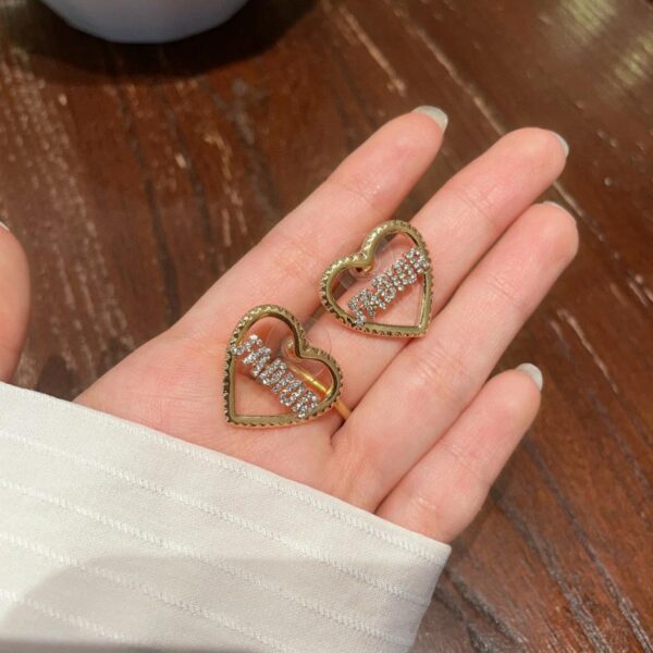 replica,repliche,fake,1:1,earrings,bracelet,ring,jewelry Gli orecchini Dior di seconda mano sono sempre nuovi presso i nostri sportelli (4A58)