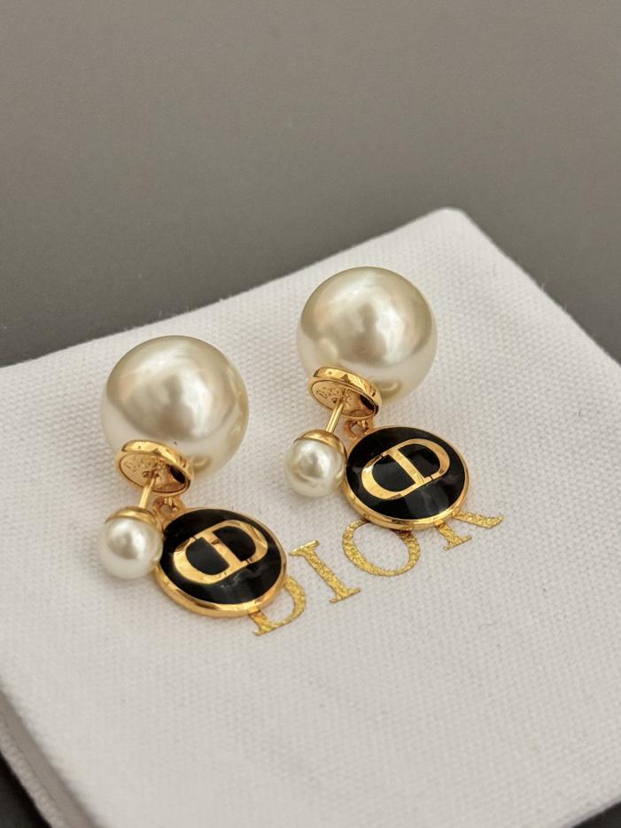replica,repliche,fake,1:1,earrings,bracelet,ring,jewelry Orecchini Dior con perle rotonde nere (8C3F) replica,repliche,fake,1:1,earrings,bracelet,ring,jewelry Orecchini Dior con perle rotonde nere (8C3F)