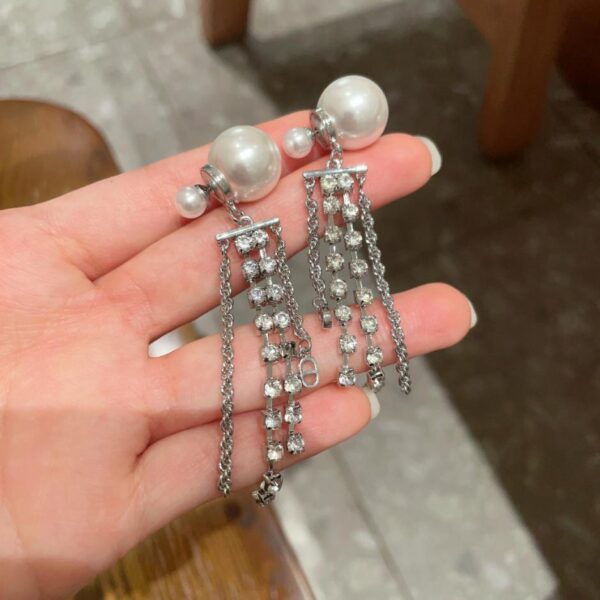 replica,repliche,fake,1:1,earrings,bracelet,ring,jewelry Orecchini Dior di seconda mano (D1CA)