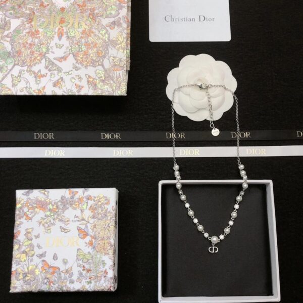 Collana CD Dior in cristallo di perla singolo strato (DA1E)