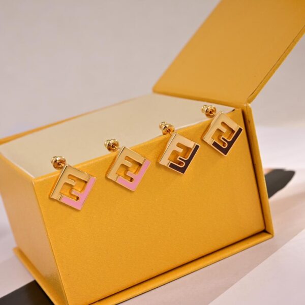 replica,repliche,fake,1:1,earrings,bracelet,ring,jewelry Orecchini FENDI logo (56EB)