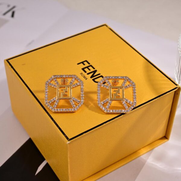 replica,repliche,fake,1:1,earrings,bracelet,ring,jewelry Orecchini FENDI logo (8D29)