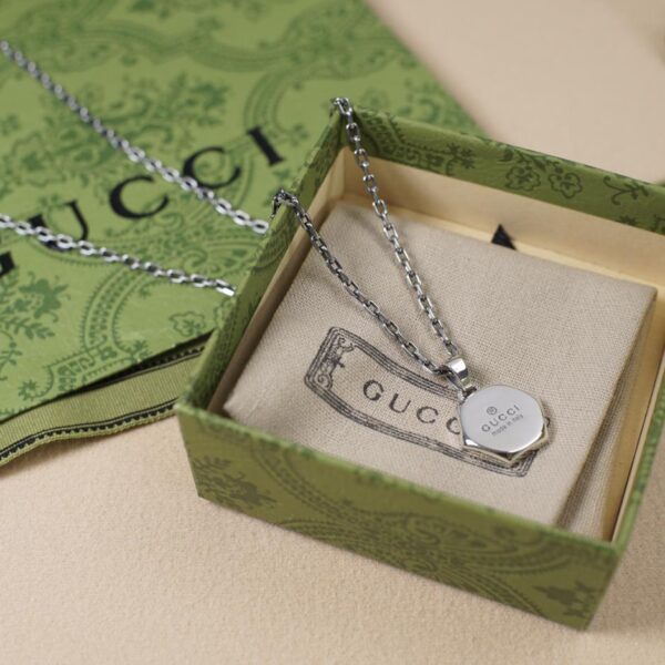 replica,repliche,fake,1:1,earrings,bracelet,ring,jewelry [Argento sterling 925 all-over] Collana lucida con lettera esagonale Gucci Serie Trademark, stesso stile per uomo e donna (F279)