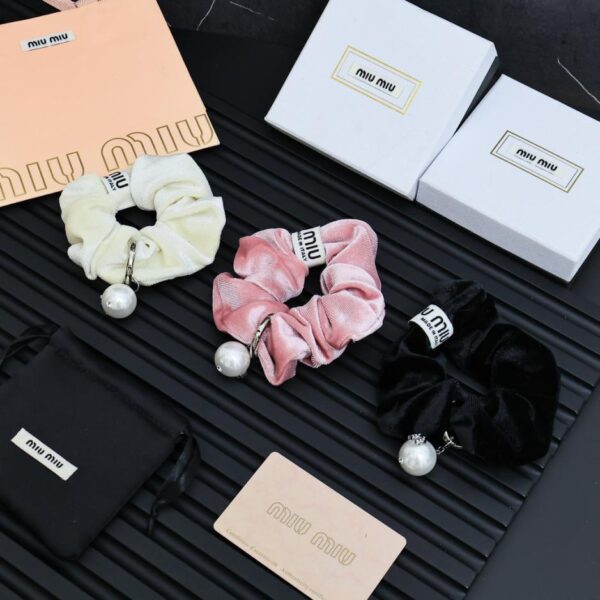 replica,repliche,fake,1:1,earrings,bracelet,ring,jewelry Cerchietto e orecchini in velluto con perle Miumiu (AD58)