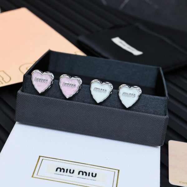 replica,repliche,fake,1:1,earrings,bracelet,ring,jewelry Orecchini Love Miu Miu smaltati (319F)