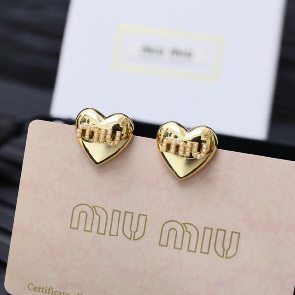 replica,repliche,fake,1:1,earrings,bracelet,ring,jewelry Orecchini Miumiu classici con perle dell’amore (A106)
