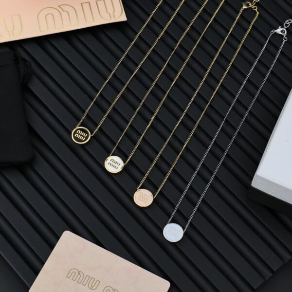 replica,repliche,fake,1:1,earrings,bracelet,ring,jewelry collana miumiu con bottone smaltato (4A0E)