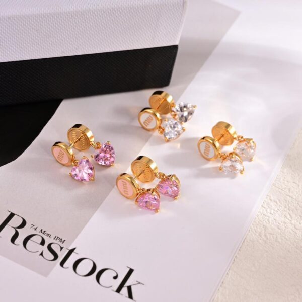 replica,repliche,fake,1:1,earrings,bracelet,ring,jewelry Nuovi orecchini miumiu lettera contatore coerente (5164)