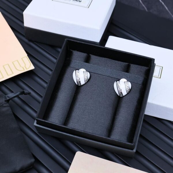 replica,repliche,fake,1:1,earrings,bracelet,ring,jewelry Orecchini love Miu Miu smaltati (CF69)