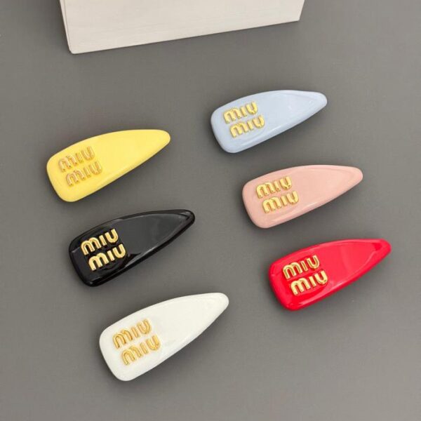 replica,repliche,fake,1:1,earrings,bracelet,ring,jewelry Fermaglio per capelli MiuMiu color caramello (3B1A)