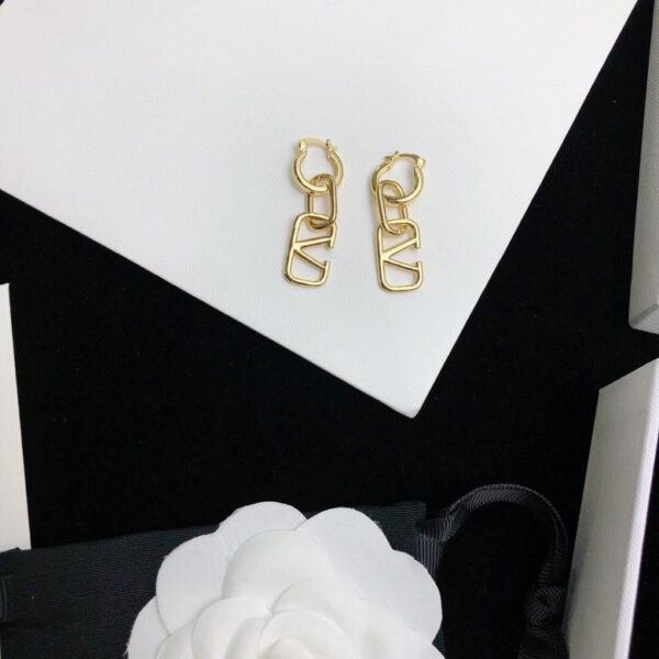 replica,repliche,fake,1:1,earrings,bracelet,ring,jewelry Valentino contatore nuovo stile (DCEE)