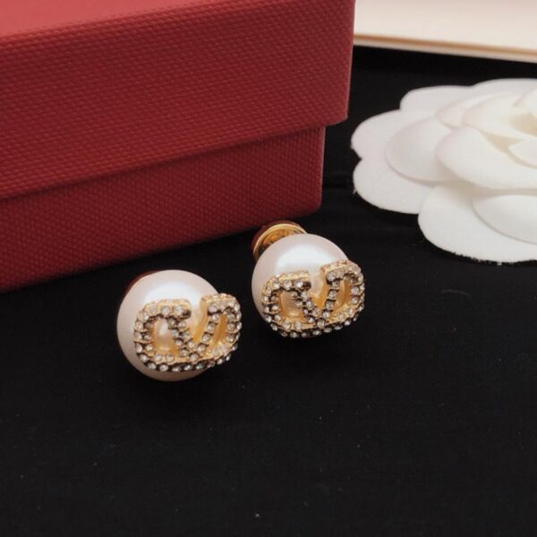 replica,repliche,fake,1:1,earrings,bracelet,ring,jewelry Orecchini Valentino perle a forma di V con diamanti (6EAC)