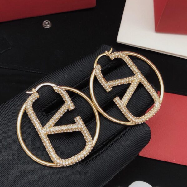 replica,repliche,fake,1:1,earrings,bracelet,ring,jewelry Orecchini Valentino, ganci per le orecchie, grandi diamanti rotondi a forma di V (1FF8)