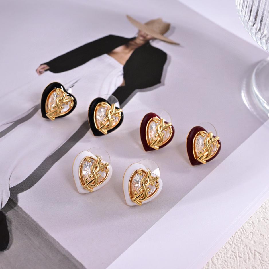 replica,repliche,fake,1:1,earrings,bracelet,ring,jewelry Orecchini a bottone con lettera Yves Saint Laurent (0F9C) replica,repliche,fake,1:1,earrings,bracelet,ring,jewelry Orecchini a bottone con lettera Yves Saint Laurent (0F9C)