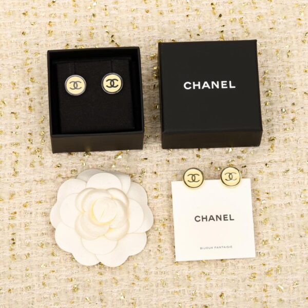 Orecchini a torta rotondi Chanel
