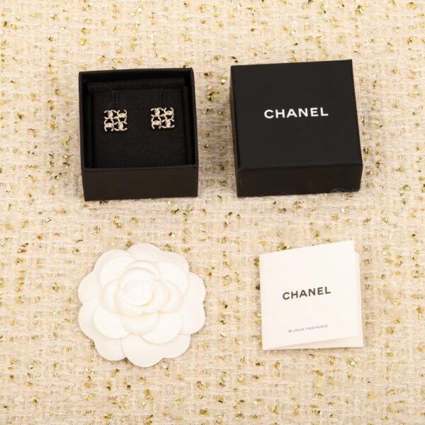 Orecchini Chanel C quadrati