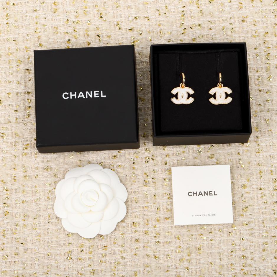 replica,repliche,fake,1:1,earrings,bracelet,ring,jewelry Orecchini Chanel doppia C in resina con rombo replica,repliche,fake,1:1,earrings,bracelet,ring,jewelry Orecchini Chanel doppia C in resina con rombo