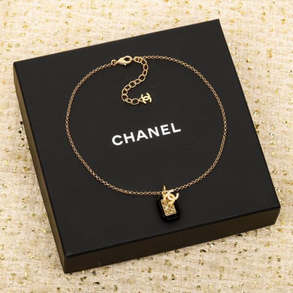 Collana con borsa Chanel 23k